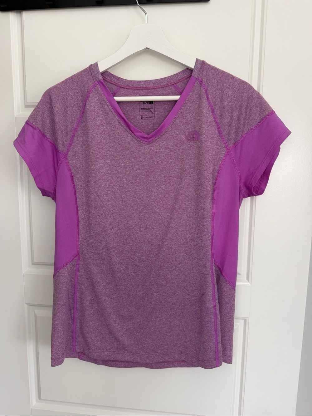 The North Face Women’s Magenta Heather V-Neck Short Sleeve Tee
